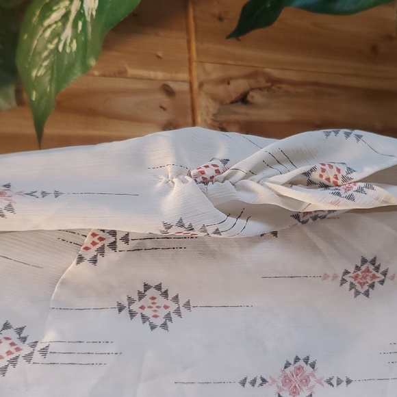 Torrid sheer top - Picture 4 of 4